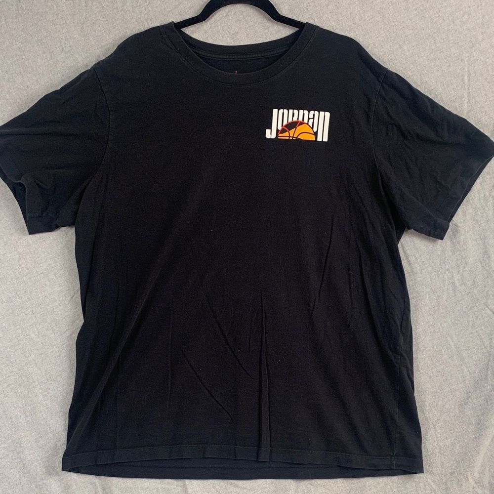 NIKE | XL UNISEX CASUAL VTG SS T-SHIRT | BLACK & ORANGE MICHAEL JORDAN